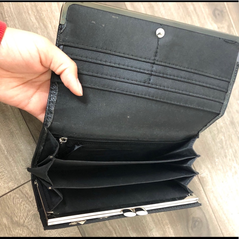 Wallet - Picture 4 of 4